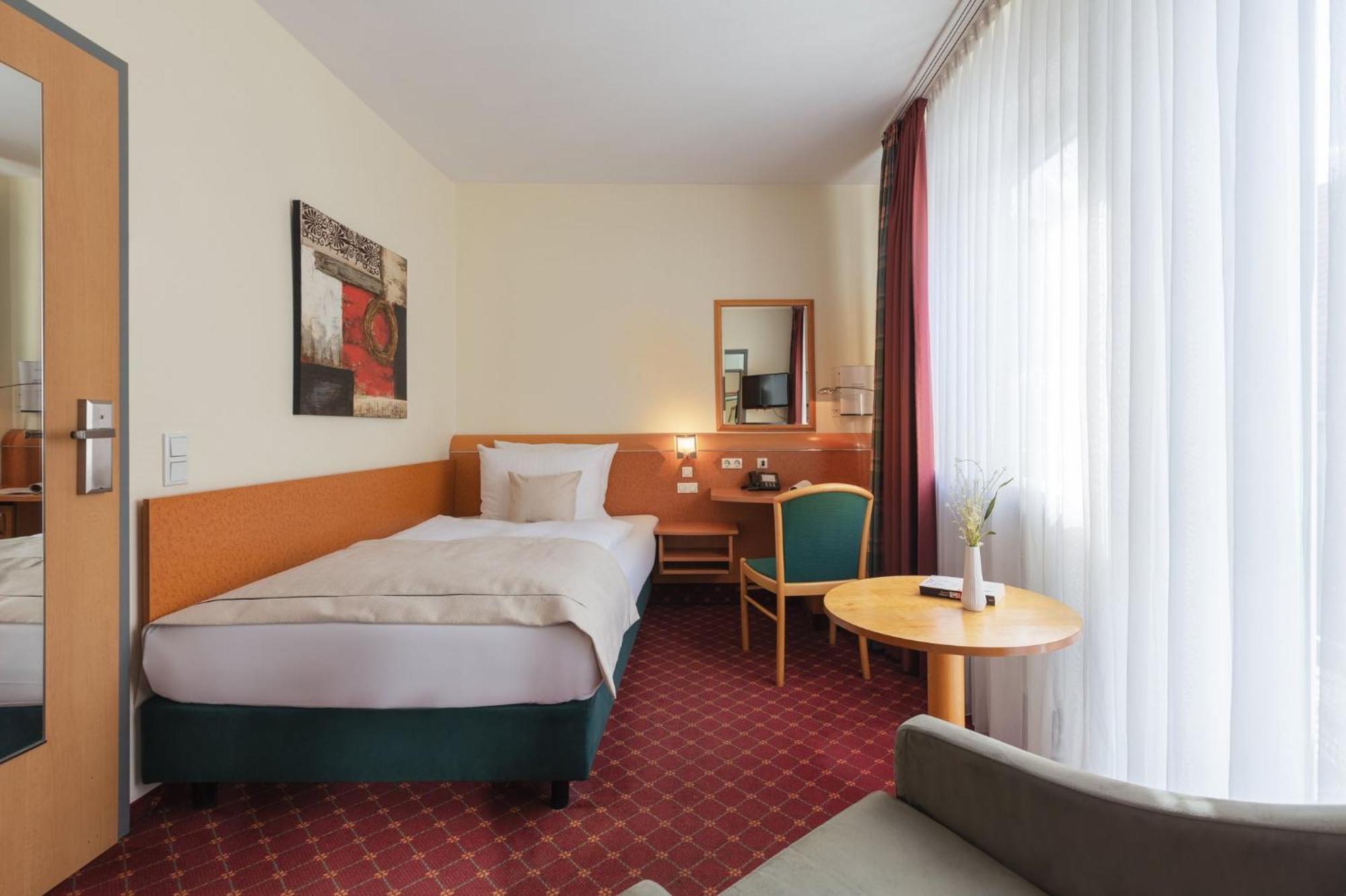 Garner Hotel Hamburg - Wandsbek Marktplatz Hamburgo Exterior foto